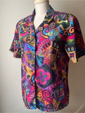 Notations Multicolor Abstract Swirl Button-Up Top